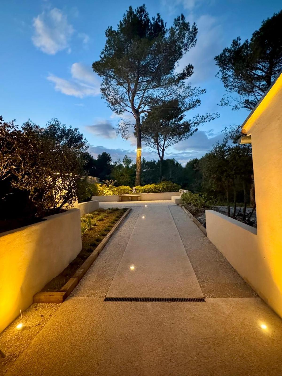 La Cle Des Champs, Boutique Hotel & Spa - Le Mas De Garrigon Roussillon  Exterior photo