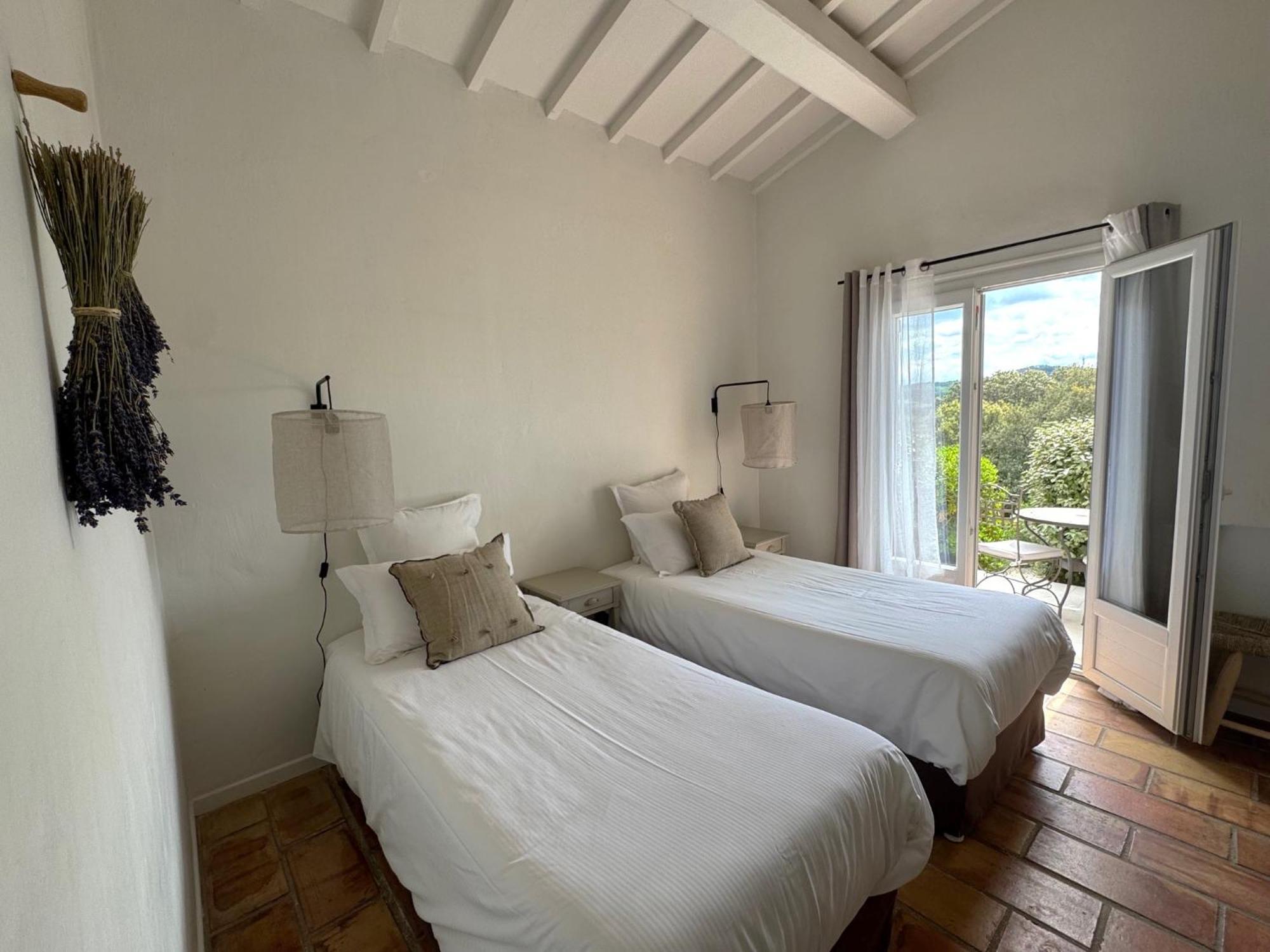 La Cle Des Champs, Boutique Hotel & Spa - Le Mas De Garrigon Roussillon  Exterior photo